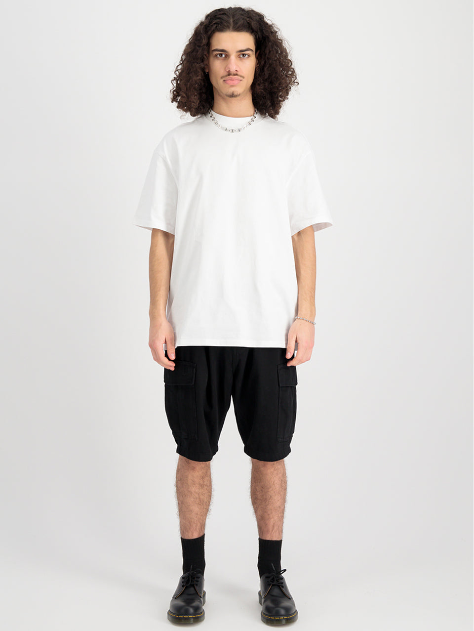 ALPHA INDUSTRIES Shorts Cargo con Pince in Twill di Cotone Nero Acquista Ora