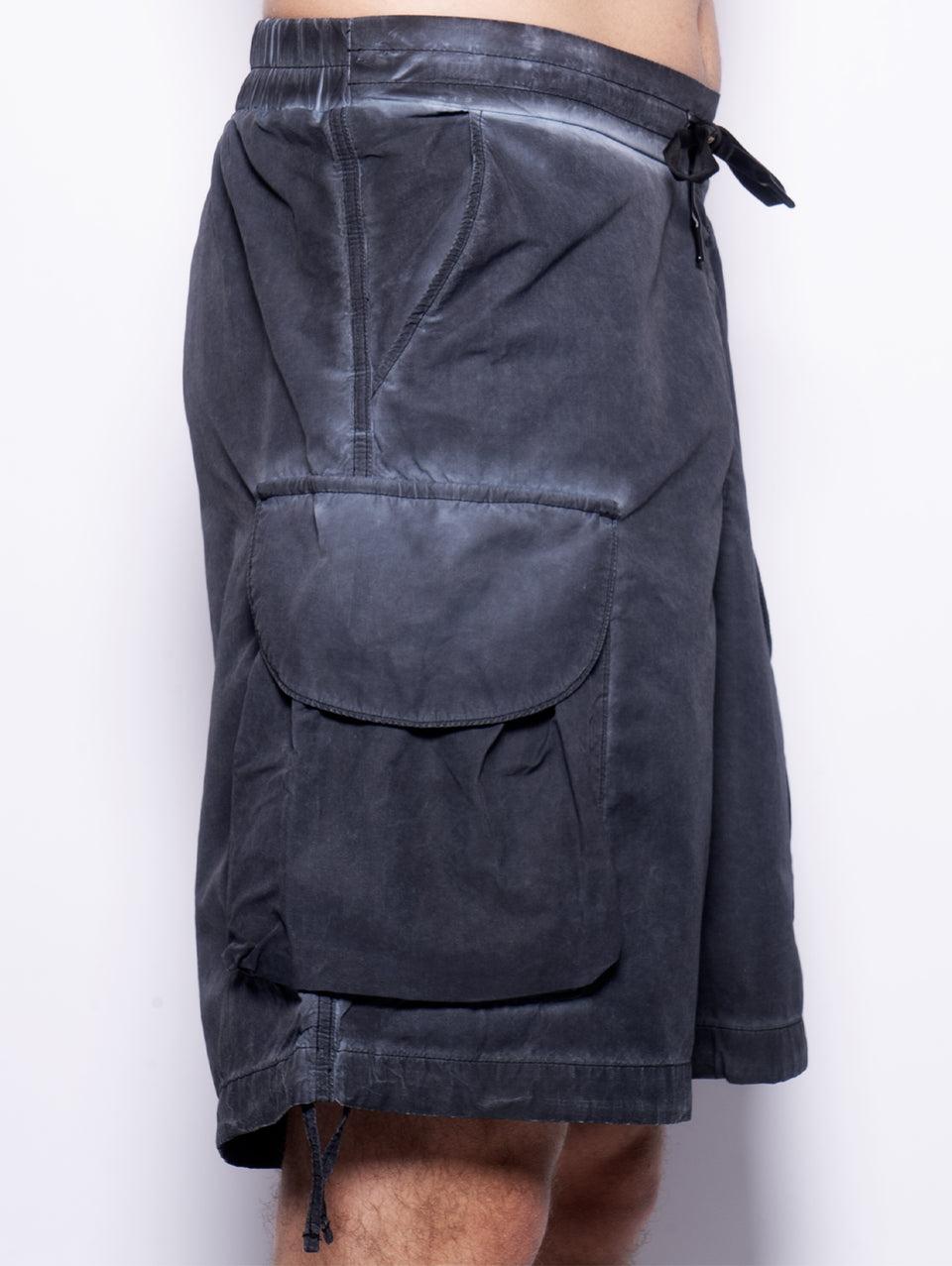 A PAPER KID Shorts Cargo in Nylon Nero Convenienza