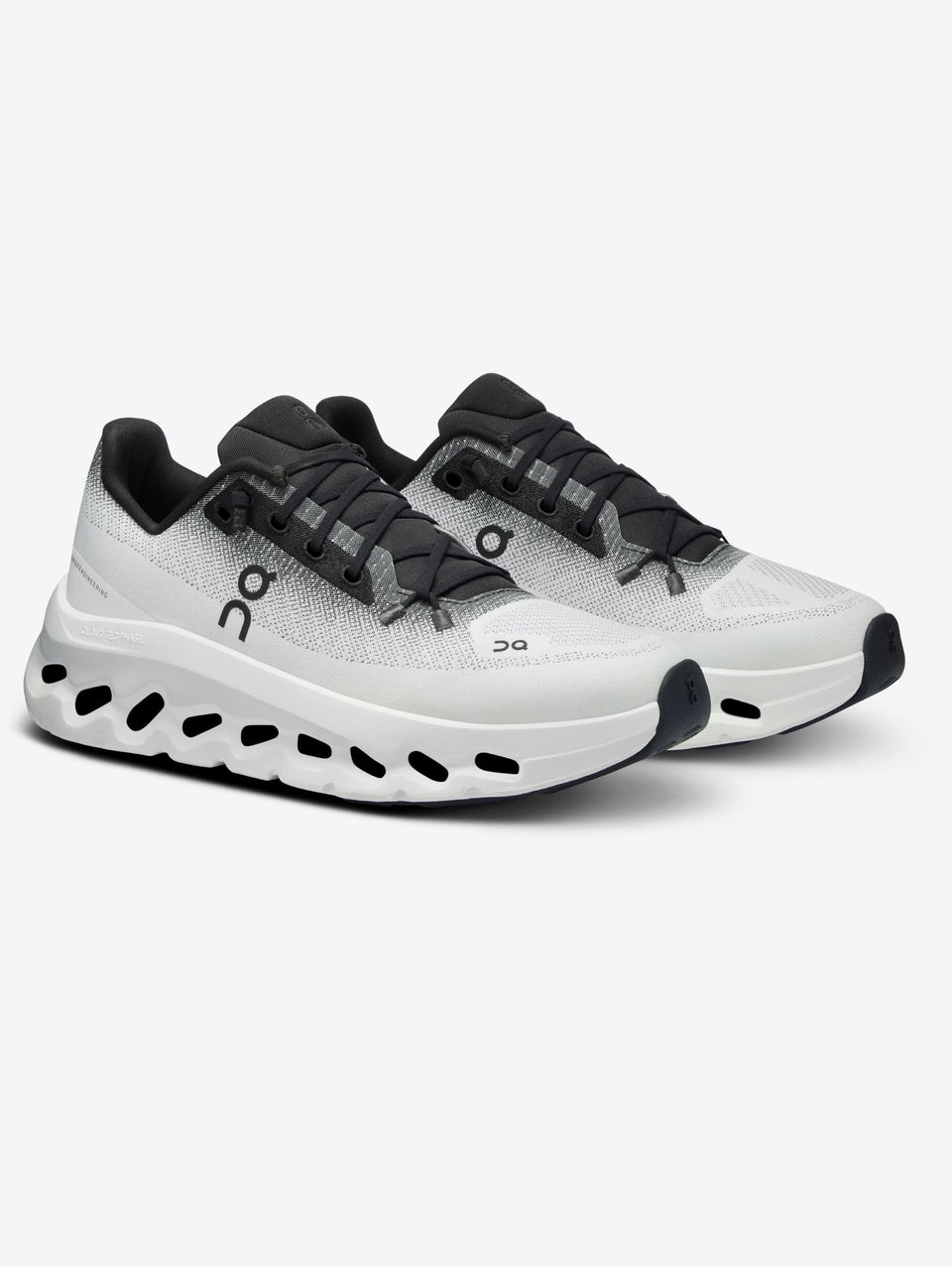 ON RUNNING Sneakers Cloudtilt da Uomo Nero/Avorio Offerta