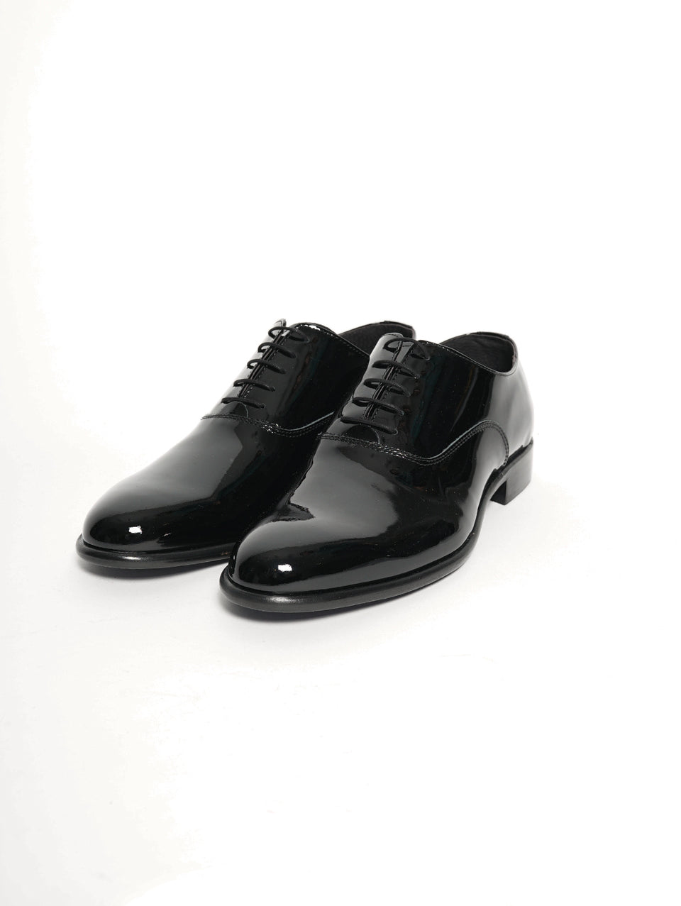MANUEL RITZ Stringata in vernice Nero Offerte