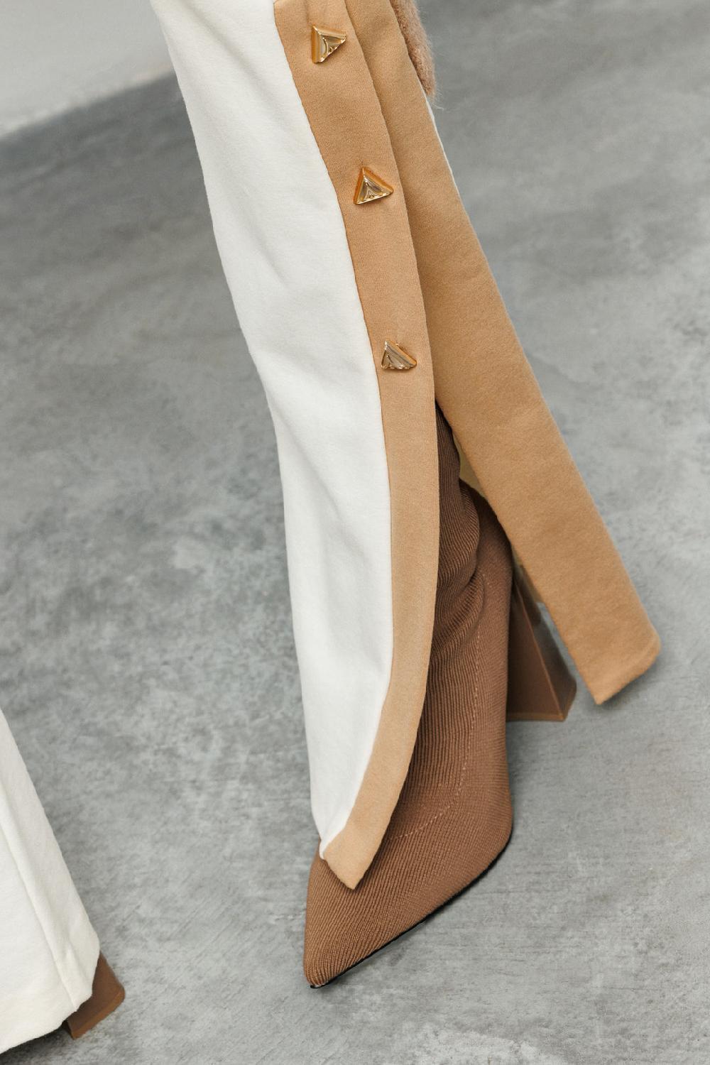 Akep PANTALONE AKEP CON SPACCHI LATERALI SUL FONDO Promozione Limitata