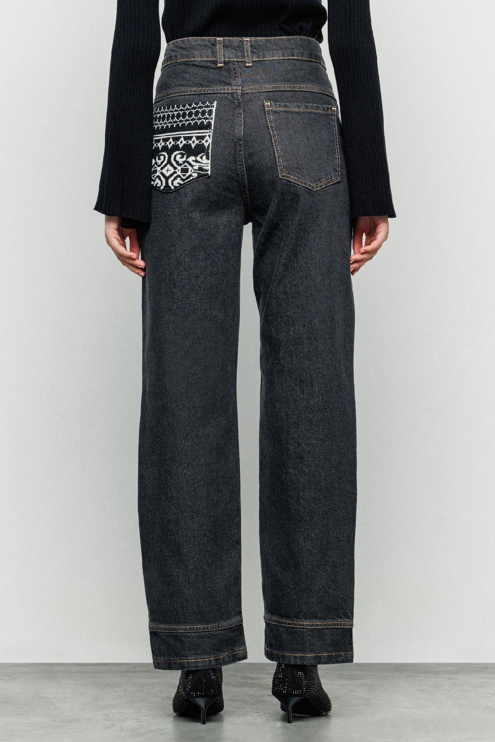 Akep PANTALONE DENIM AKEP CON TASCA IN JACQUARD SUL RETRO Presa